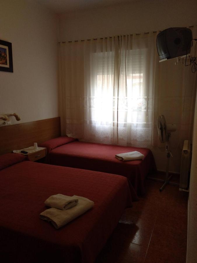 Pension Miraflores Zaragoza Buitenkant foto